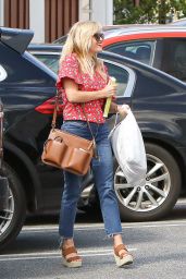 Reese Witherspoon - Out in Los Angeles 05/16/2017