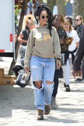 Rihanna Heading to the Set of 