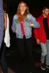 Sophie Turner Urban Street Style - Out in NYC 05/02/2017