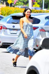 Vanessa Hudgens With Austin Butler at Whole Foods in LA 05/31/2017