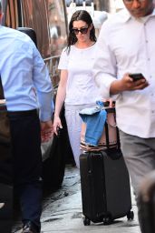 Anne Hathaway - Out in Brooklyn, NY 06/13/2017