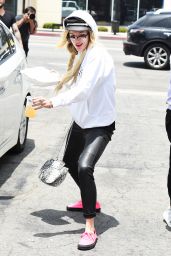 Bella Thorne Street Style - Out in LA 06/06/2017