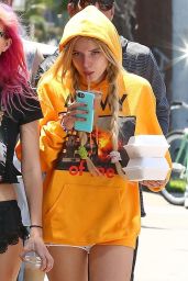 Bella Thorne Take Some Food To-Go After Lunch in Los Angeles 06/03/2017