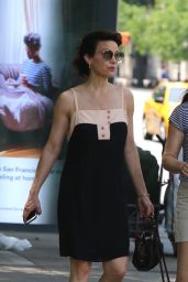 Carla Gugino Street Style - New York 06/11/2017