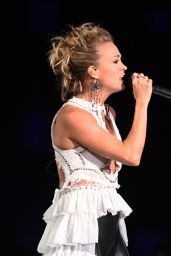 Carrie Underwood – CMT Music Awards in Nashville 06/07/2017