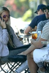 Corinne Olympios and Jordan Gielchinsky - Out for Lunch in Los Angeles 06/17/2017