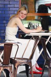 Elle Fanning Cute Style - Grabs Lunch With a Friend in NYC 06/02/2017