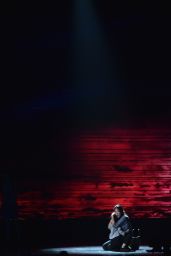 Eva Noblezada – Tony Awards in New York City 06/11/2017