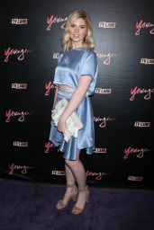 Fiona Robert – “Younger” Season 4 Premiere in New York 06/27/2017