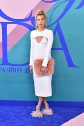 Hailey Baldwin – CFDA Fashion Awards in New York 06/05/2017