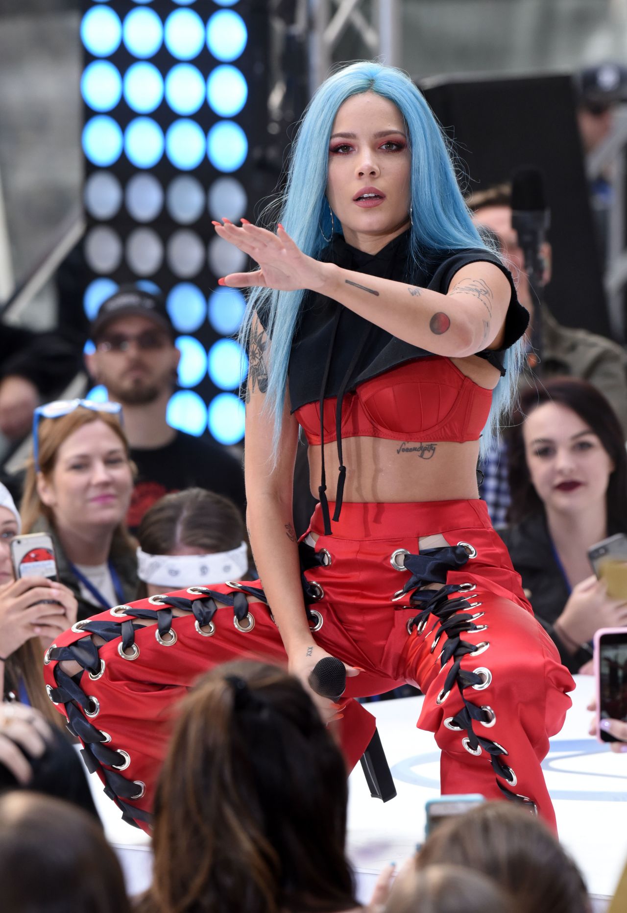 Halsey - Performs on NBC's "Today" Show at Rockefeller Center in NY 06