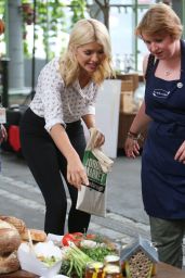 Holly Willoughby - Filming "This Morning" in London, UK 06/15/2017