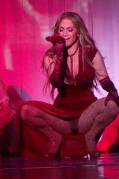 Jennifer Lopez Performing Live in Las Vegas 06/02/2017