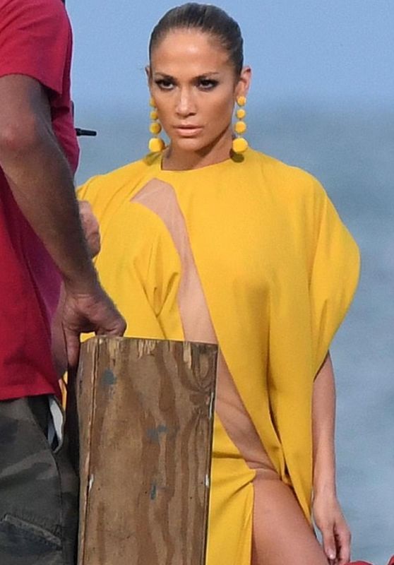 Jennifer Lopez - Shooting Video For Her Song "Ni Tu Ni Yo" in Florida 06/14/2017