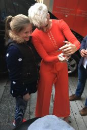 Katy Perry  - Meets Fans in Sydney, Australia 06/30/2017
