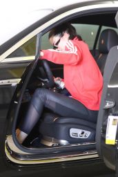 Kendall Jenner Wearing Black Leggings - Leaving the Gym in Beverly Hills 06/15/2017