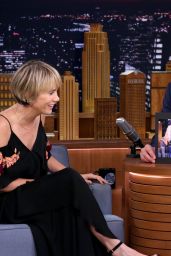 Kristen Wiig Appeared on Tonight Show Starring Jimmy Fallon in New York