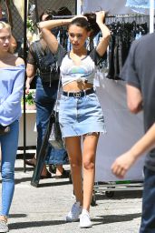 Madison Beer Cute Street Outfit - Shopping at al Flea Market in LA 06/12/2017