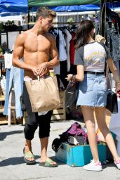 Madison Beer Cute Street Outfit - Shopping at al Flea Market in LA 06/12/2017