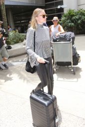 Margot Robbie - LAX Airport in Los Angeles, CA 06/01/2017