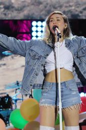 Miley Cyrus – iHeartSummer ’17 Weekend in Miami Beach 06/10/2017 ...