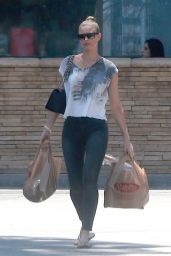 Paige Butcher - Shopping at Ralph