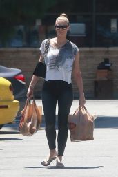 Paige Butcher - Shopping at Ralph