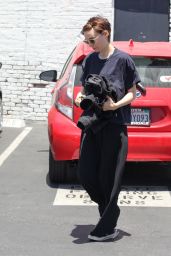Rooney Mara Street Style - Los Angeles, California 06/13/2017