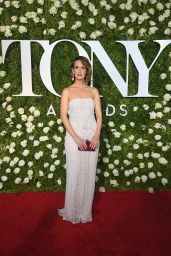 Sarah Paulson – Tony Awards in New York City 06/11/2017