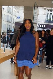 Serena Williams at the Saint-Germain des Prés Apple Store in Paris 06/01/2017