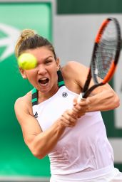 Simona Halep - French Open Tennis Tournament in Roland Garros, Paris 06/01/2017