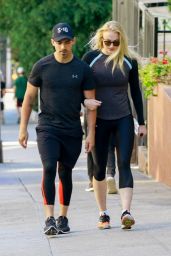 Sophie Turner Sport Style - On a Hike in the Hills at Runyon Canyon Park in Hollywood Hills 06/09/2017