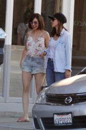 Alison Brie -in Denim Shorts - Steps Out For an Early Dinner in La Quinta 07/10/2017