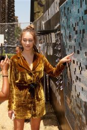 Alycia Debnam-Carey - "Fear the Walking Dead" Autograph Signing at Comic-Con in San Diego 07/22/2017