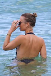 Bianca Elouise - Hits the beach in Miami 07/26/2017