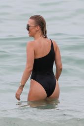 Bianca Elouise in black Swimsuit - Miami 07/22/2017