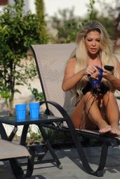 Bianca Gascoigne in a Black Bikini in Cyprus 07/09/2017