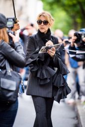 Celine Dion - Leaving the Royal Monceau Hotel in Paris 07/01/2017
