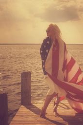 Christina Aguilera - Social Media Pics 07/04/2017