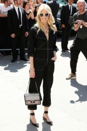Claudia Schiffere – Chanel show at Haute Couture Paris Fashion Week 07/04/2017