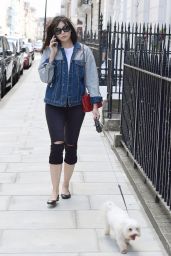 Daisy Lowe Casual Style - Walking Her Pet Pooch in London 07/12/2017