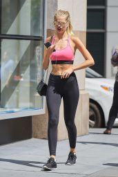 Daphne Groeneveld - Heads to the Gym in NYC 06/29/2017