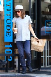 Ellen Page and Emma Portner Outside Cafe Gratitude in West Hollywood 07/14/2017