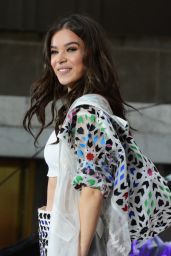 Hailee Steinfeld - Performing Live at Today Show Concert Series in NYC 07/14/2017