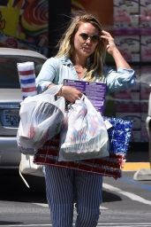 Hilary Duff - Out in Los Angeles 07/03/2017