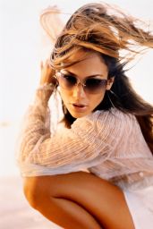 Jennifer Lopez - Elle 2000 Photoshoot