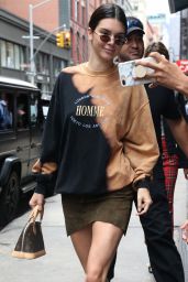 Kendall Jenner Chic Style - Leaving Her Hotel in New York City 07/27/2017