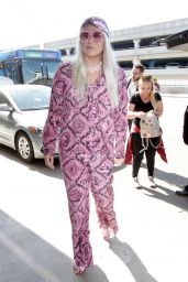 Kesha - LAX Airport in Los Angeles 07/02/2017
