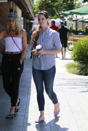 Lana Del Rey in Tight Jeans - Getting Coffee Bean in LA 07/04/2017