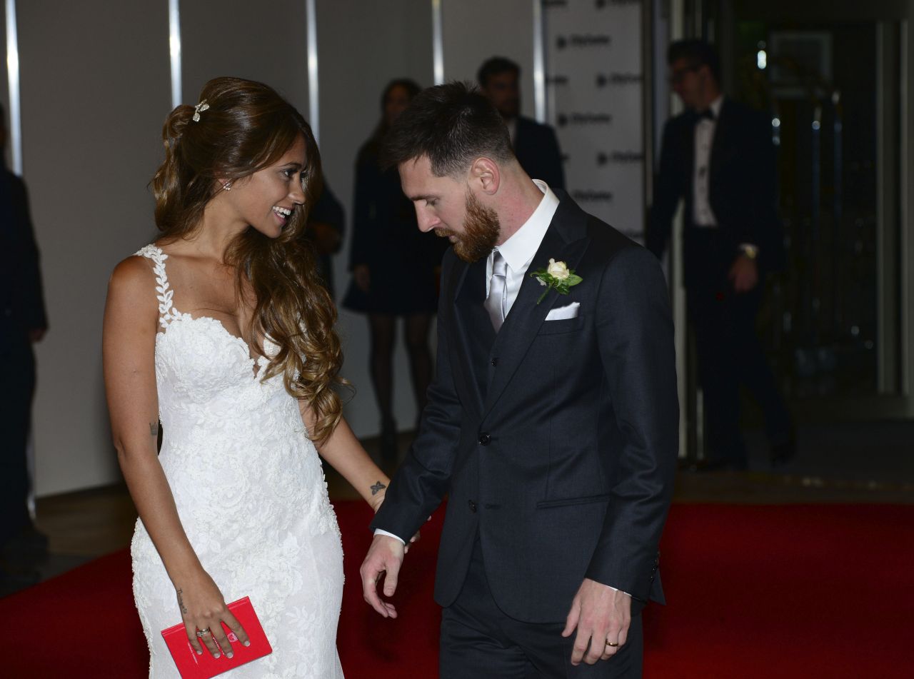 Lionel Messi and New Wife Antonella Roccuzzo - Red Carpet at Their ...